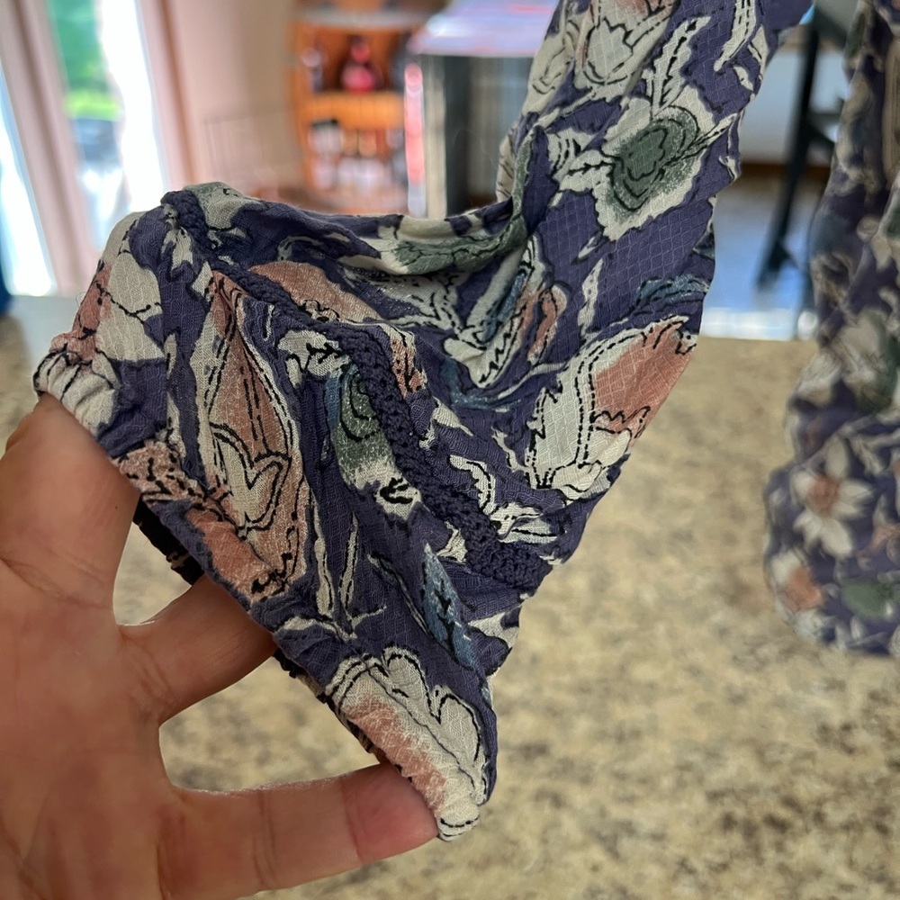 Lucky Brand blue pink green ivory Floral Lightweight blouse - Picture 4 of 7